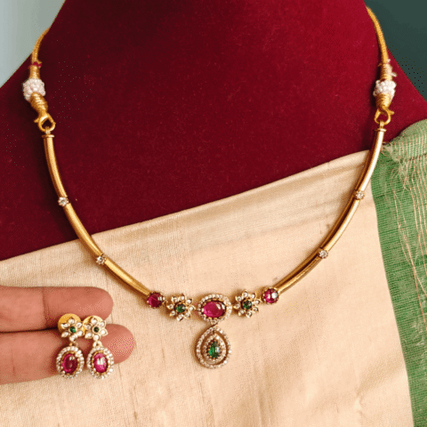 flower oval hasli (ruby green)