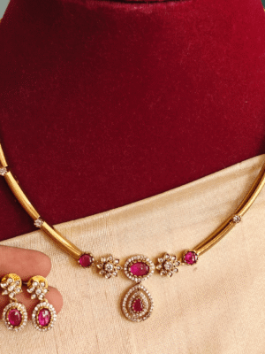 flower oval hasli (ruby)