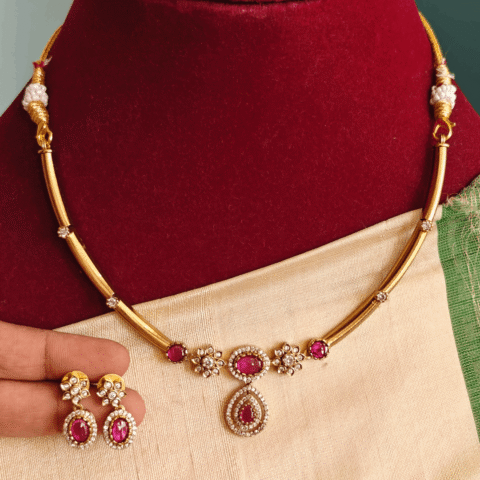 flower oval hasli (ruby)