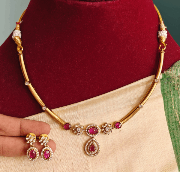 flower oval hasli (ruby)
