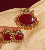 Neelvattam pendant set (Red)