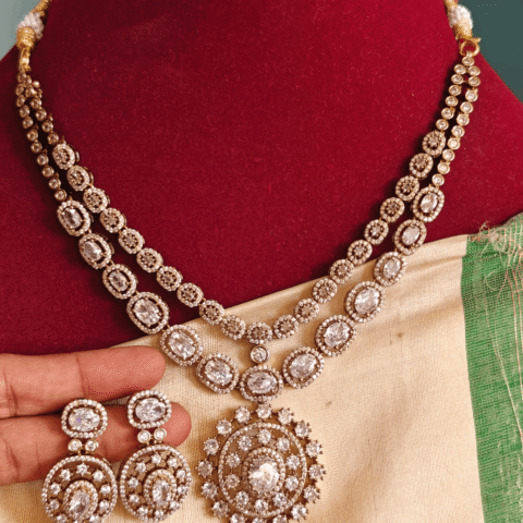Maya double layer victorian necklace (White)