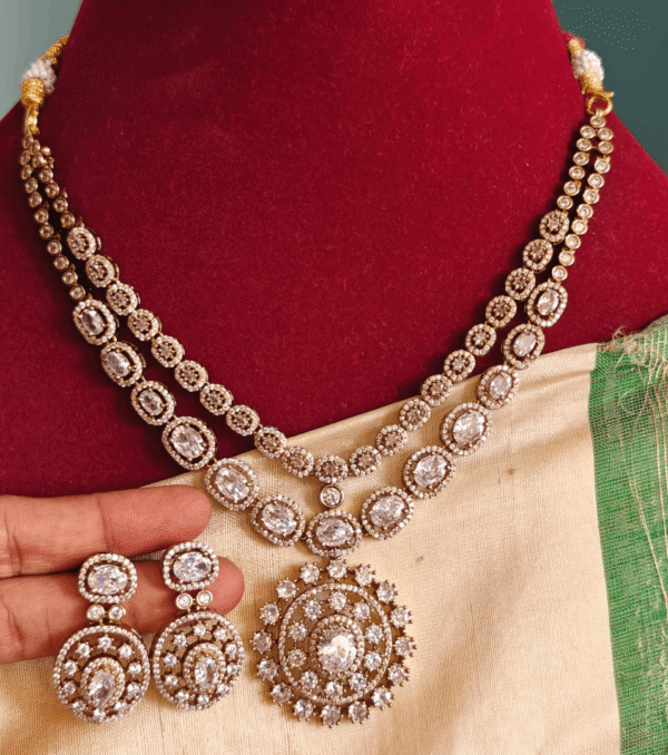 Maya double layer victorian necklace (White)