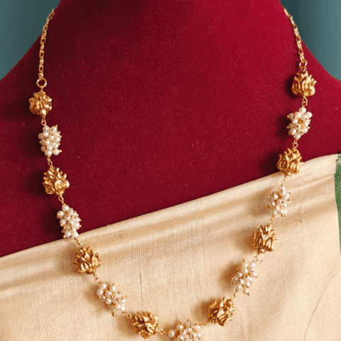 Cluster pearl lotus antique chain