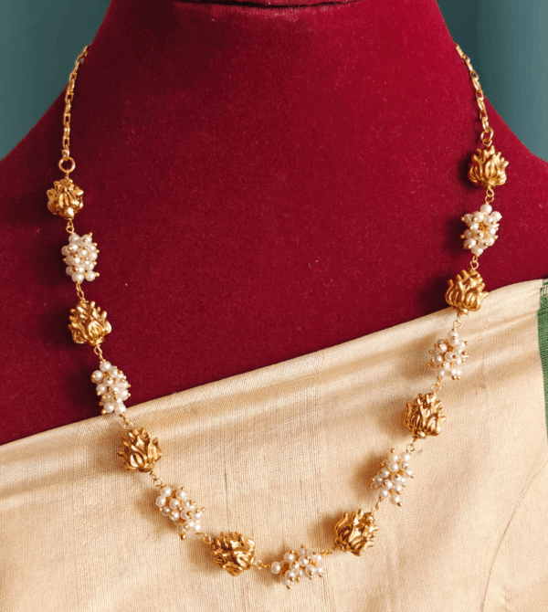 Cluster pearl lotus antique chain