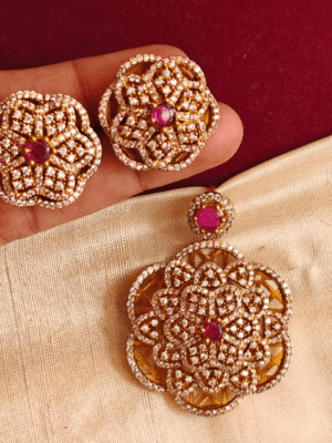Amalia pendant set (White ruby)