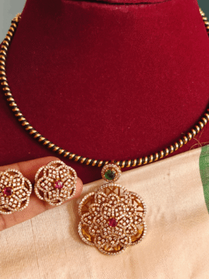 Amalia pendant set with black rope hasli (multicolor)