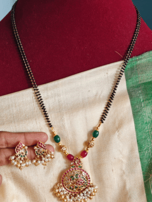 Annam pendant set with black beads chain