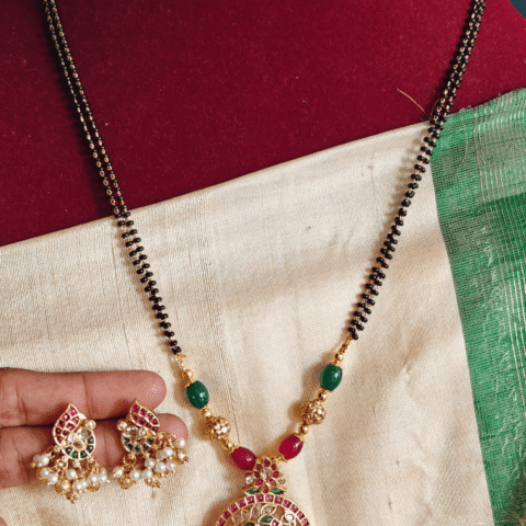 Annam pendant set with black beads chain