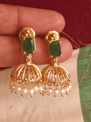 Mini kodai jhumkha white