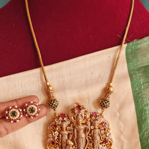 Ram parivar pendant set with green antique ball chain