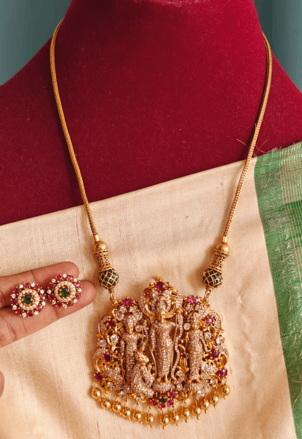 Ram parivar pendant set with green antique ball chain