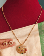Poo pendant set with chain (Navratna)
