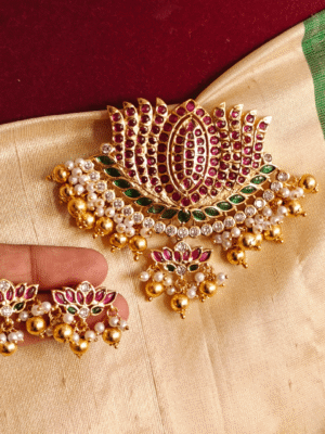 Thamarai pendant set with gold beads