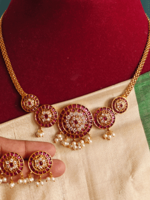 Hridaya vatta necklace (ruby white)