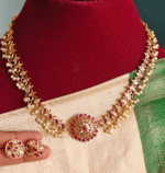 Hridaya vatta necklace (Ruby white)