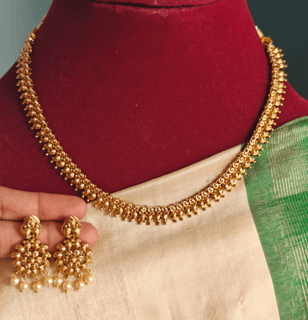 Muthamizh necklace