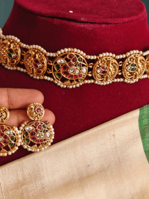 Peacock choker