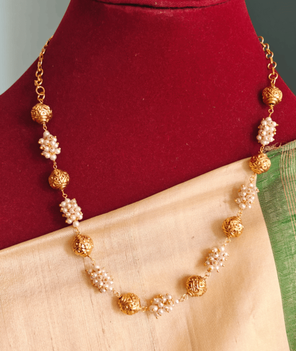 Cluster pearl lotus antique chain