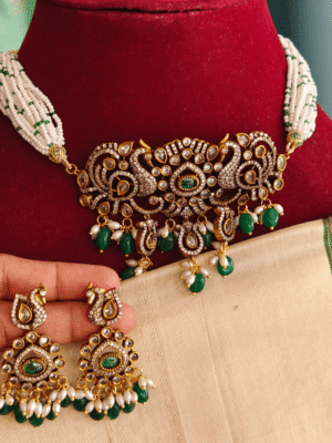 Peacock victorian pearl choker (Dark green)