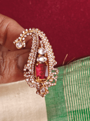Andal kondai solitaire saree pin (Ruby)