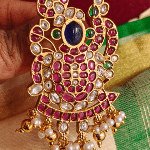 Kundan srinathji pendant