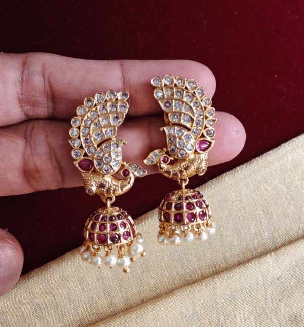 Peacock thogai jhumkha (Ruby white)