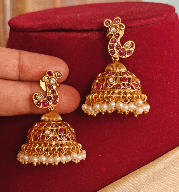 Duck antique jhumkha (Ruby white)