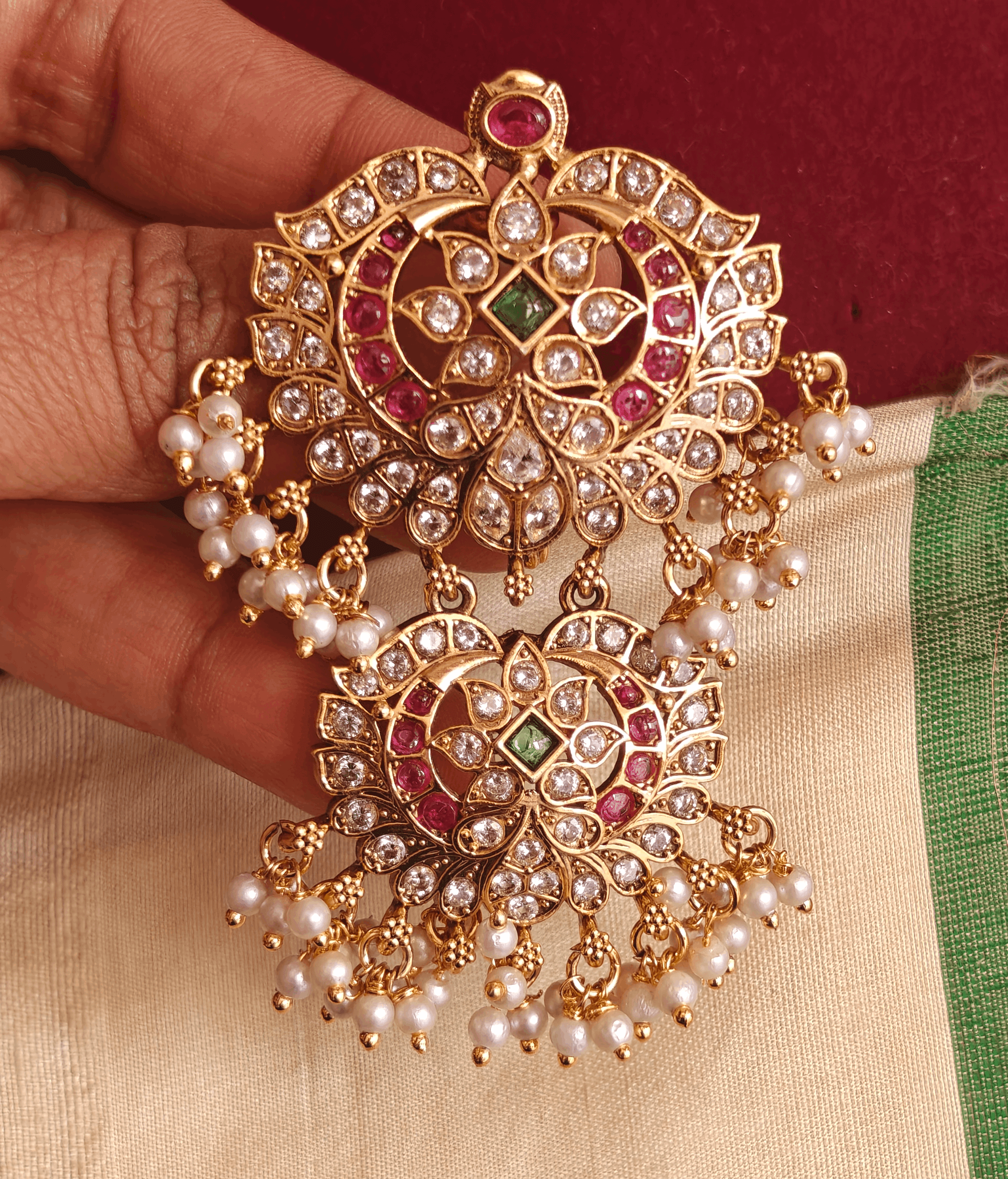 White stone hair accessory