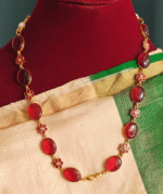 Oval stone chain (Ruby)
