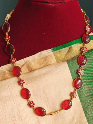 Oval stone chain (Ruby)