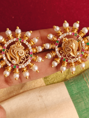 Shanku pearl chakra stud