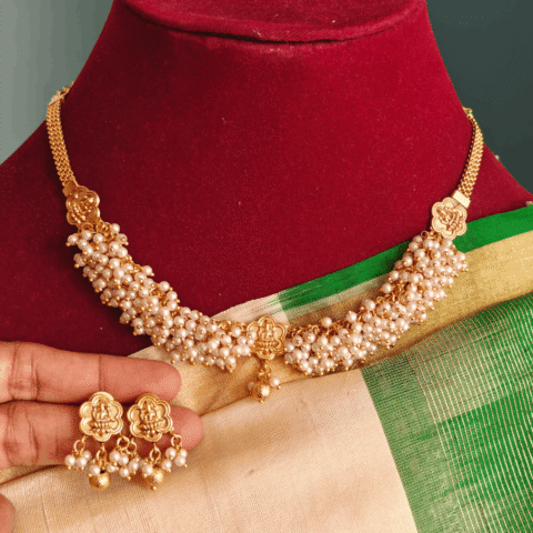 Lakshmi pearl cluster necklace