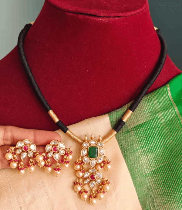 Kundan black rope necklace