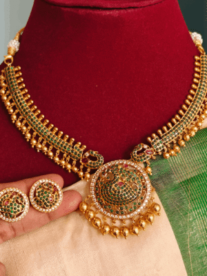 Annam pachai (emerald) necklace set