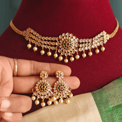 Traditional white stone 3 line necklace