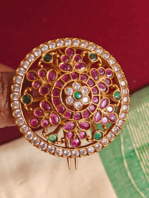 Poo chakra hair accessory