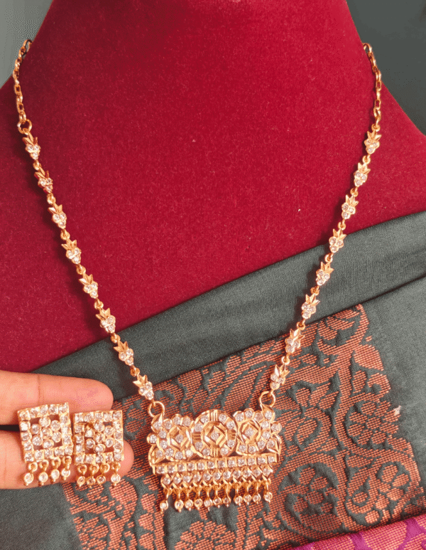 80's classic padhakkam necklace (white)