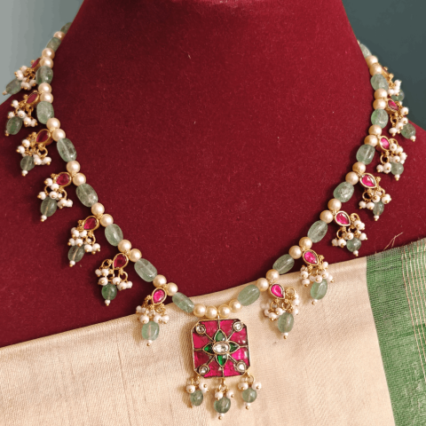Kundan mossainaite mint green beads mala (Square pendant)