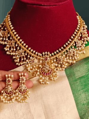Chandbali guttapusalu necklace (Ruby white)