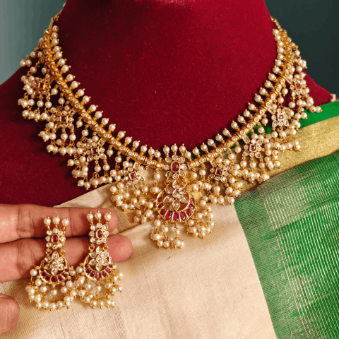 Chandbali guttapusalu necklace (Ruby white)
