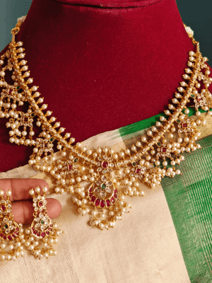 Chandbali guttapusalu necklace (Multicolor)