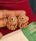 Cluster golden balls flower earrings (Green)