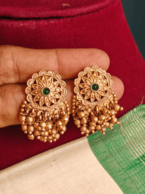 Cluster golden balls flower earrings (Green)