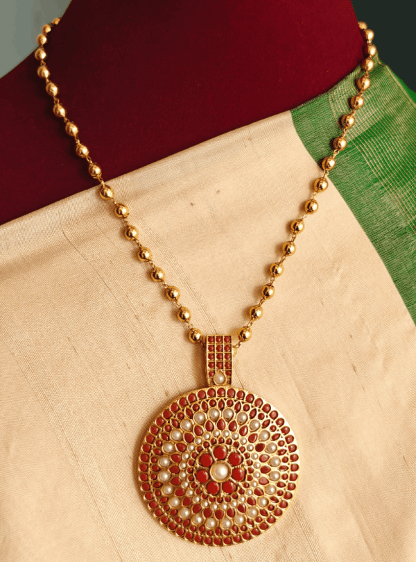 Meenakshi padhakkam pendant with ball chain (Coral pearl)