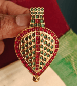 Traditional ilai pendant (red green)