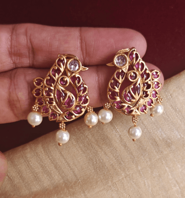Peacock ruby stud