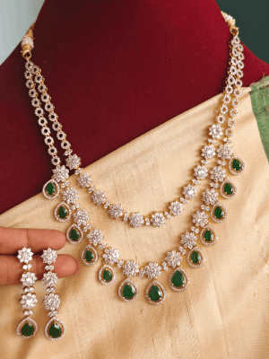 Double layer star tilak mid haaram