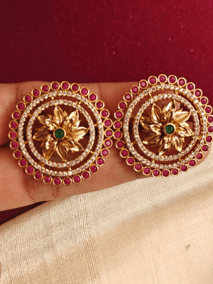 Flower ruby earring