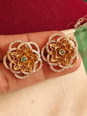 Flower stone earring